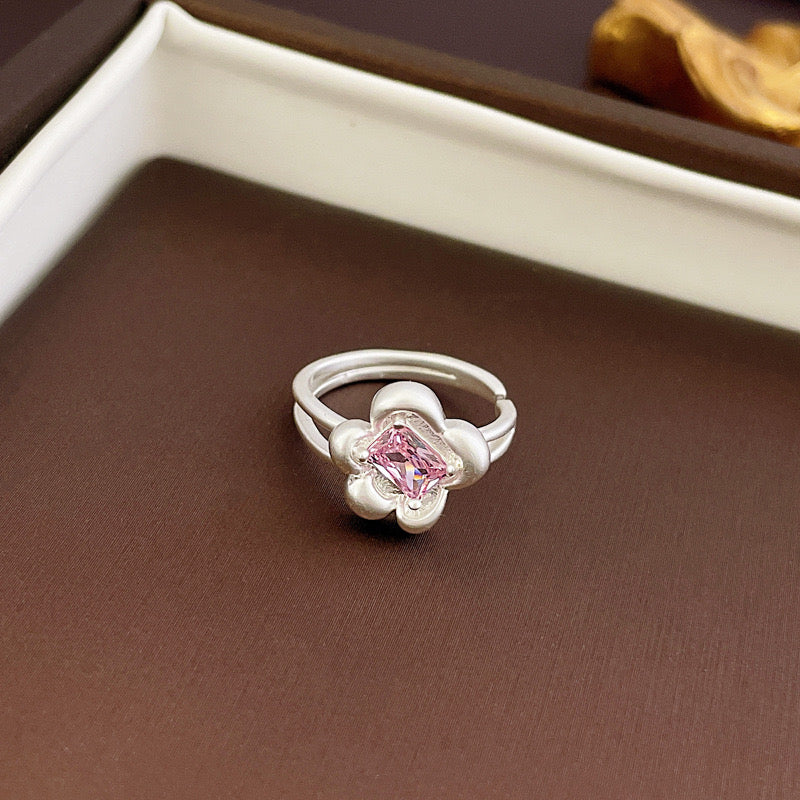 Pink zircon bow rabbit open ring