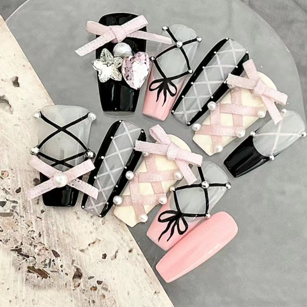 Wearing armor, ballet shoes, sweet and spicy girl, hand drawn bow, nail art