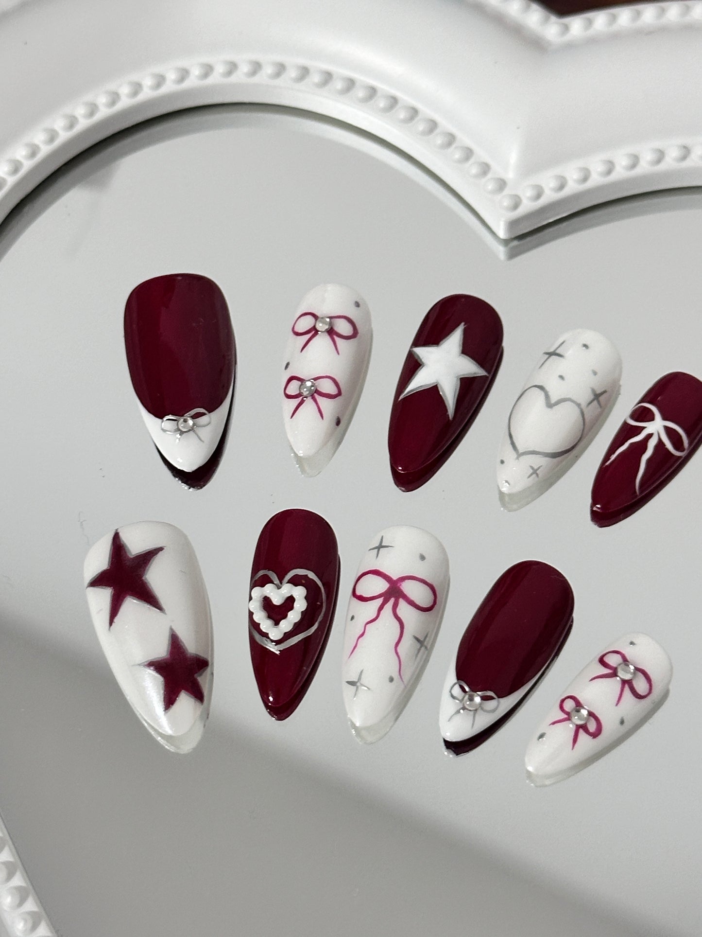 Chic Wine Red & White Nail (size M)