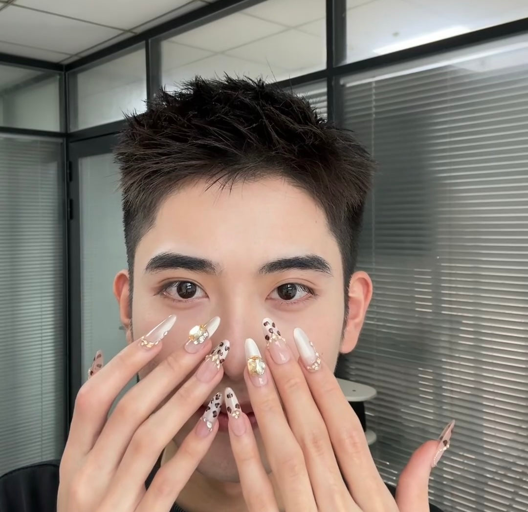 Modern Glam Leopard Print Nails – Bold, Chic, and Unisex Appeal