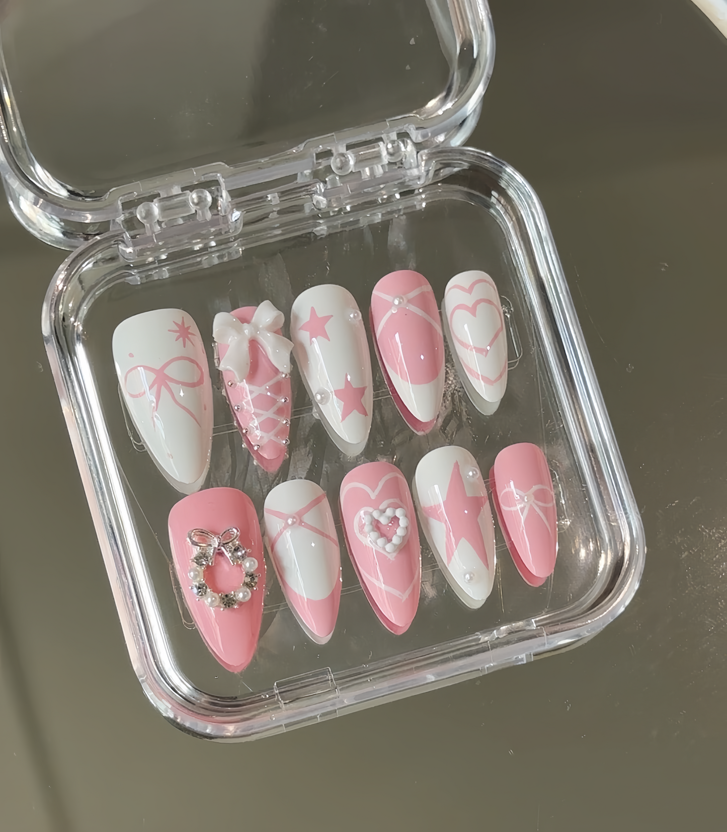 Pink stars 💫 nails