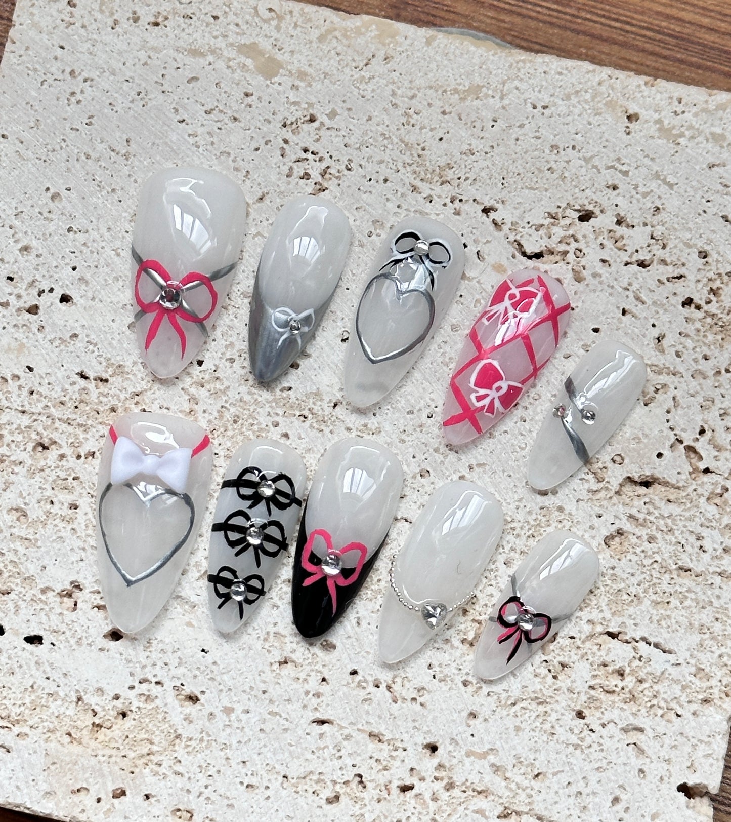 Love pink bow nails