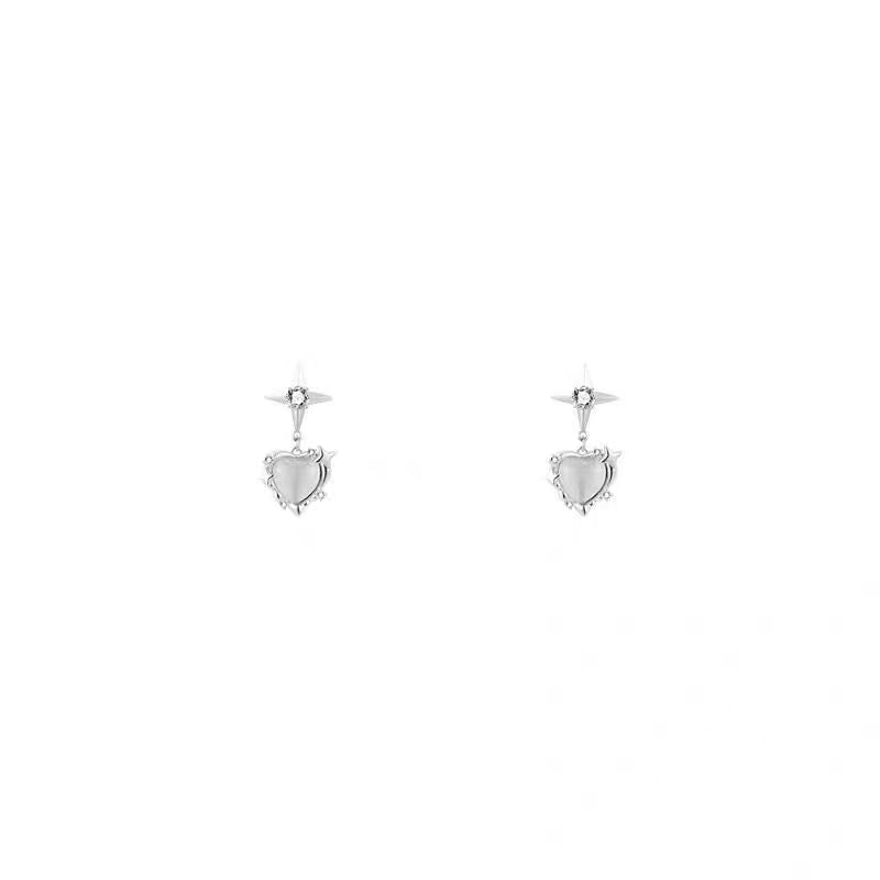 Korean fashion cat's eye stone love earrings with a light luxury and niche design, high-end star shaped earrings, fashionable earrings