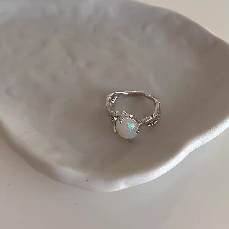 A niche design with irregular metal cat's eye stone heart opening ring for women's retro personality and minimalist temperament ring