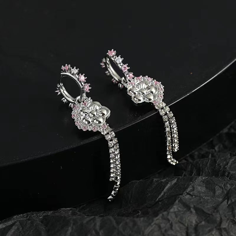 Zirconia earrings female senior sense ins cold wind fashion personality silver earrings popular hundred with sweet cool earrings tide