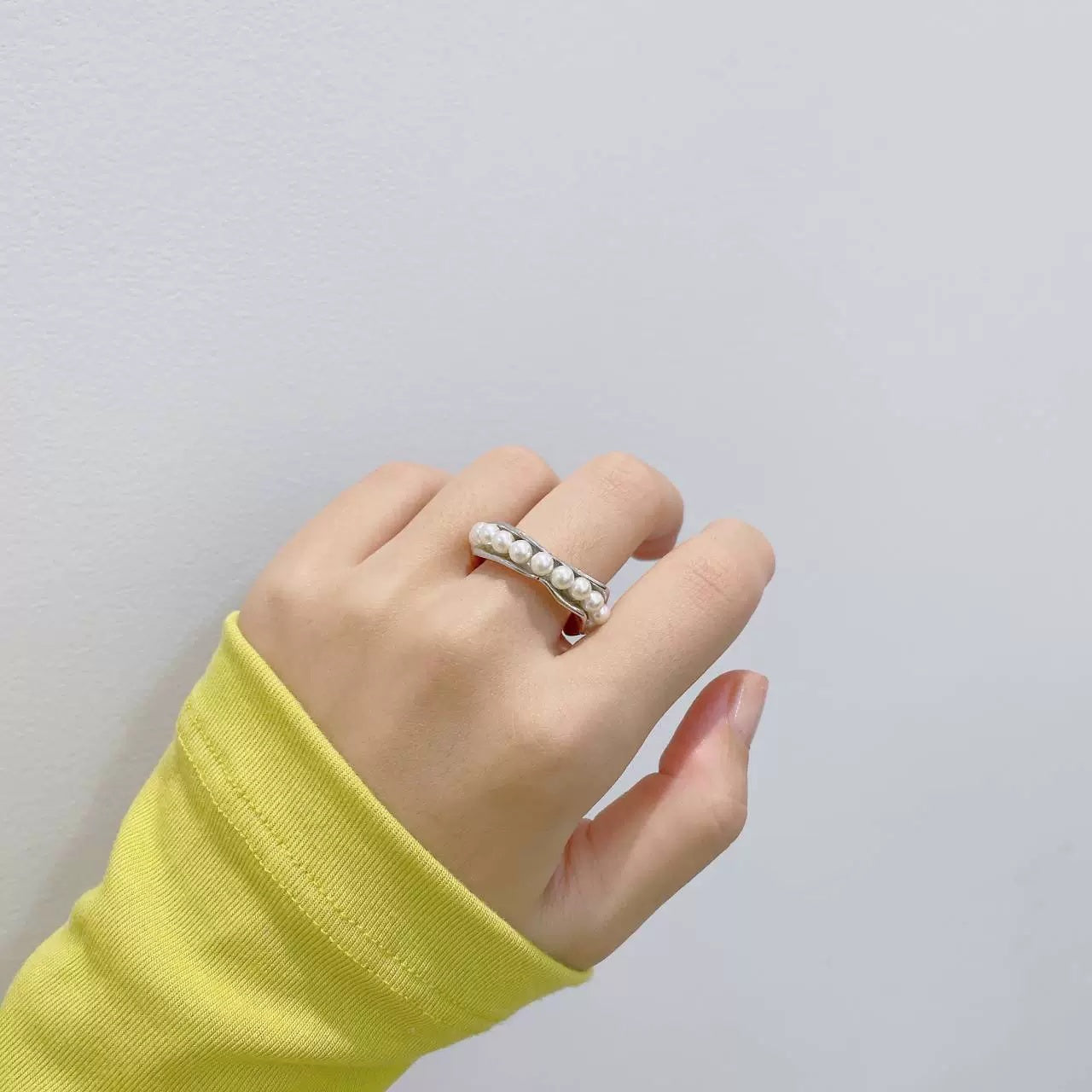Cold wind chic sense niche delicate pearl ring