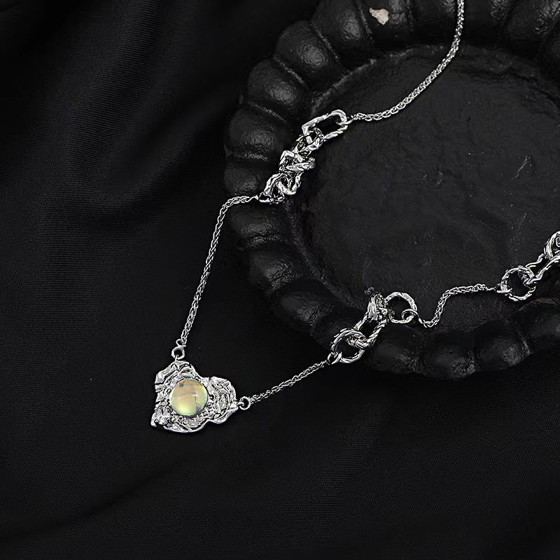 Love necklace female senior sense of hip-hop cold wind sweet cool fashion versatile personality 2022 new collarbone chain tide