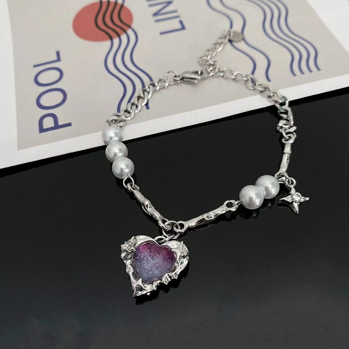 Fashion personality purple love stitching pearl bracelet female light luxury ins niche design sweet cool wind net red hand jewelry