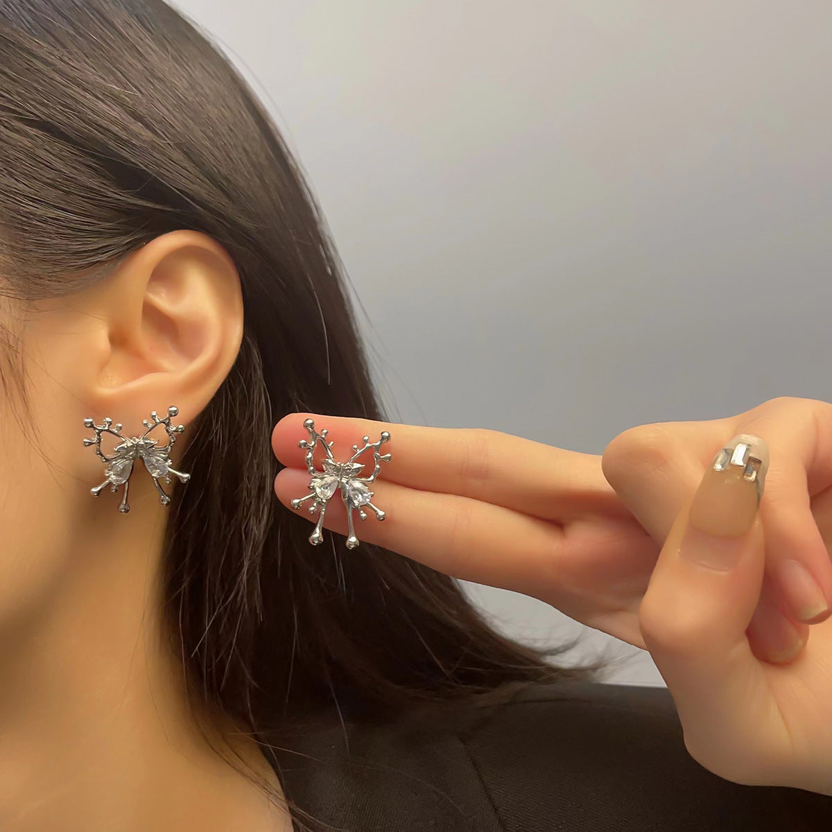 Cool and luxurious butterfly earrings in Europe and the United States