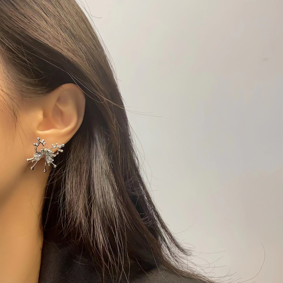 Cool and luxurious butterfly earrings in Europe and the United States
