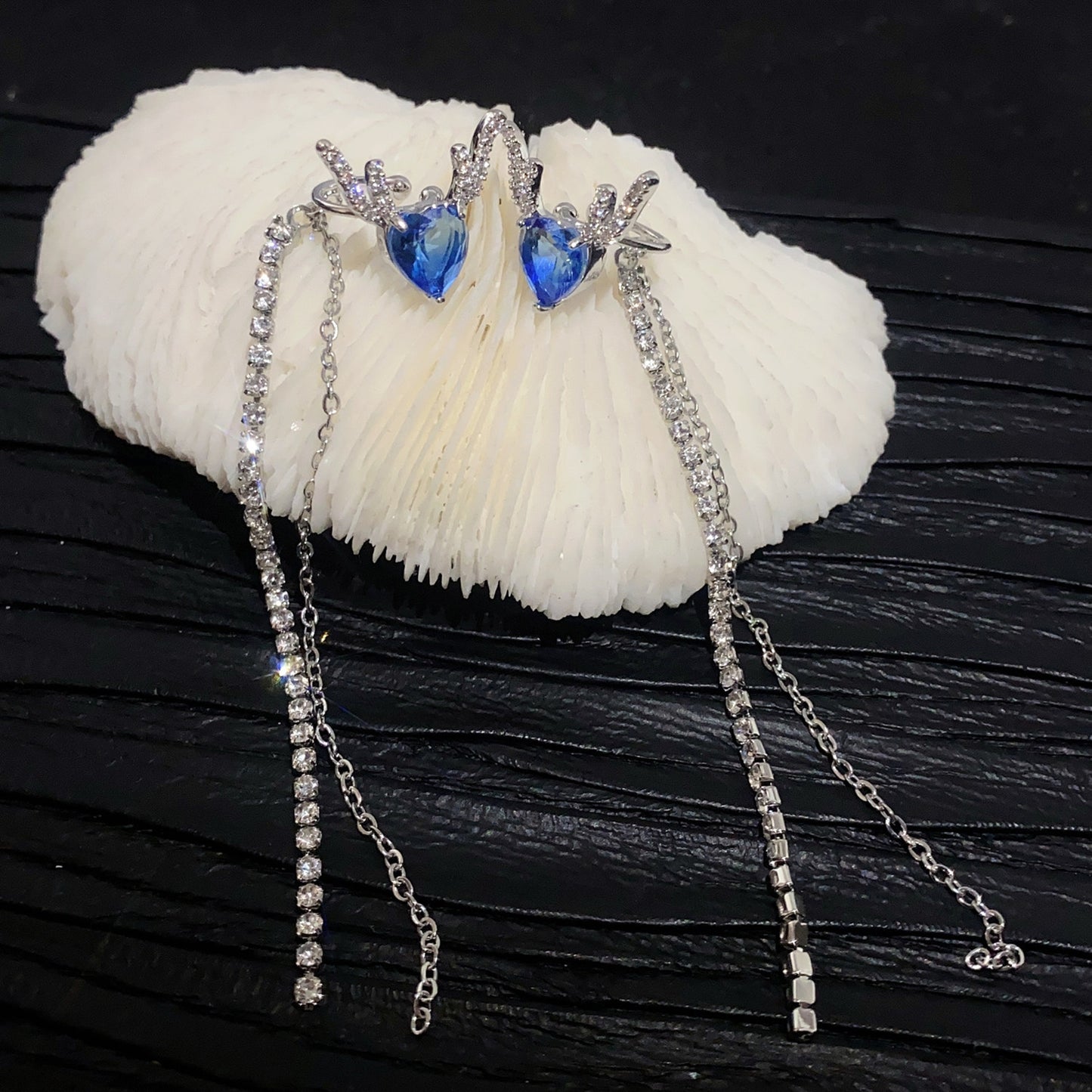 New diamond inlaid antler blue love diamond ear clip female long tassel earring ear bone clip