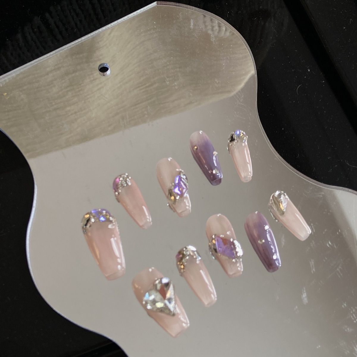 Valuable purple aurora diamond with large slanted heart and manual wearing armor is sweet and spicy