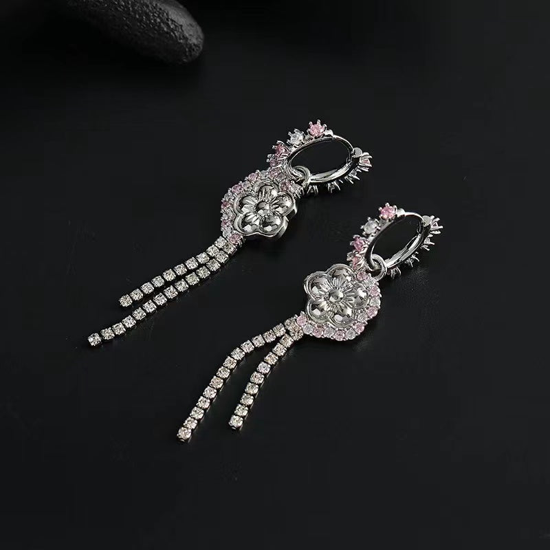 Zirconia earrings female senior sense ins cold wind fashion personality silver earrings popular hundred with sweet cool earrings tide