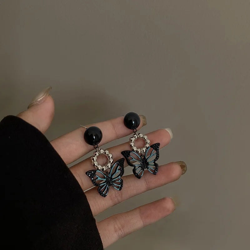 Sweet cool black butterfly earrings