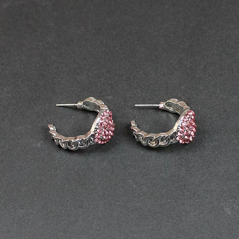Pink diamond love pendant with niche design