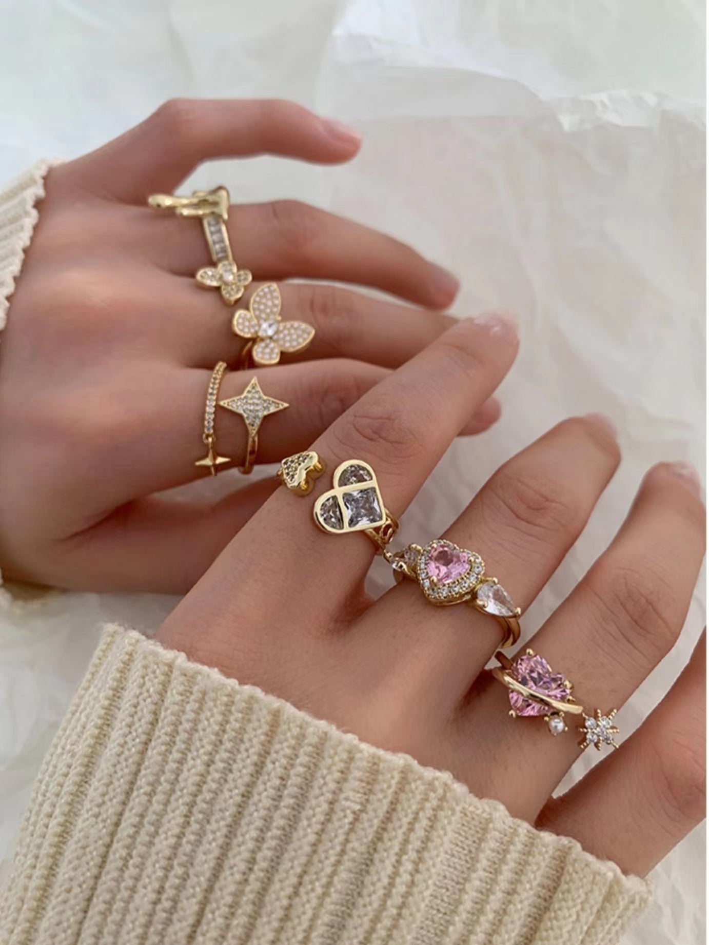 Gold Design Niche Diamond Ring