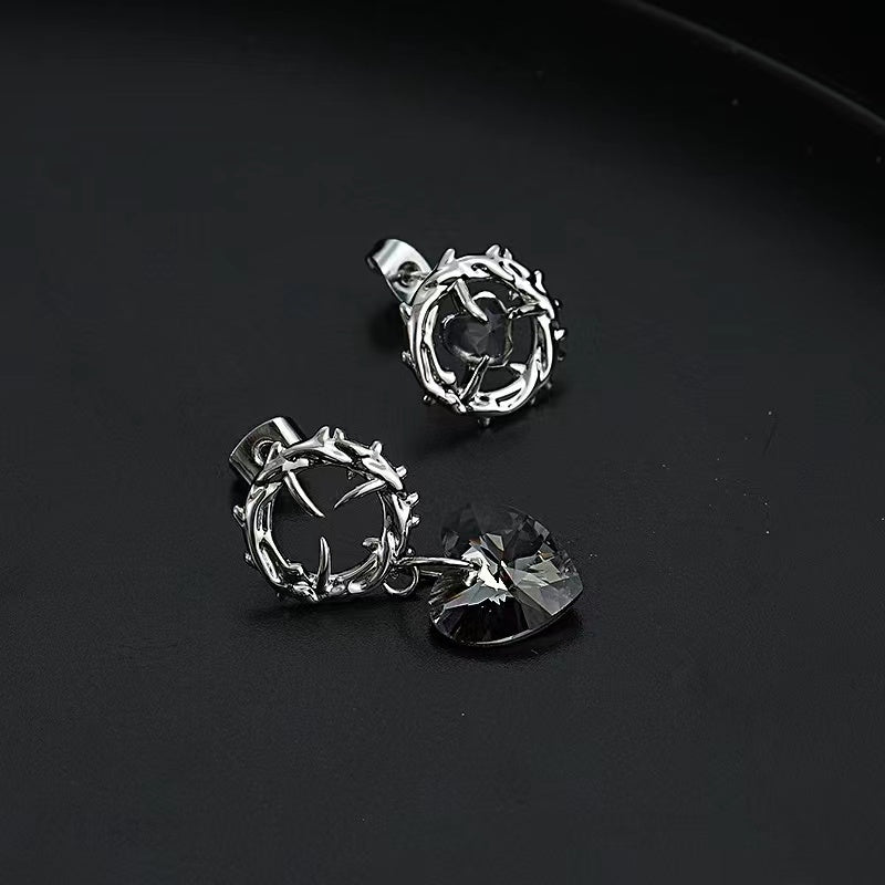 Love circle earrings female ins cold wind personality fashion asymmetric earrings 925 silver needle niche new earrings
