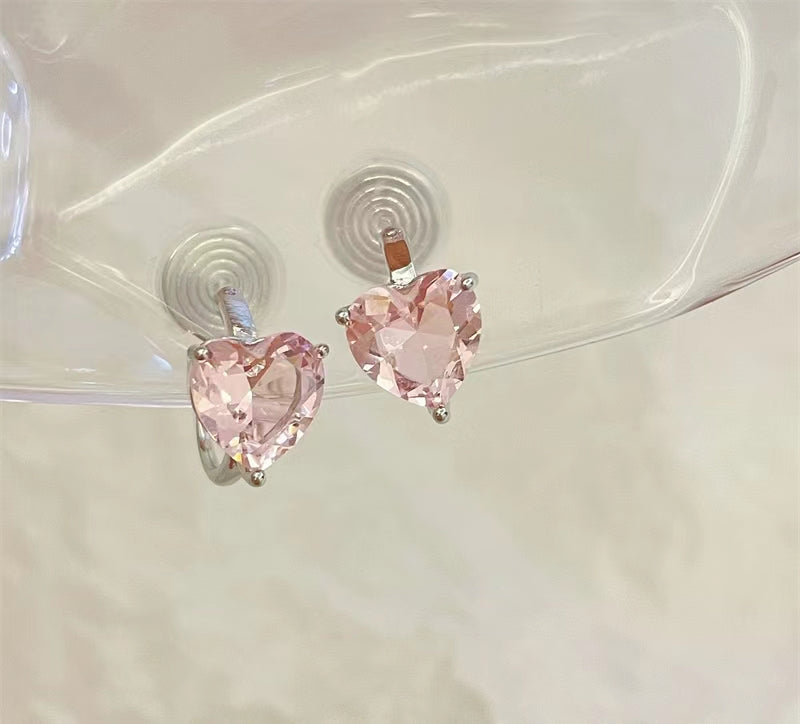 One piece ear buckle without ear hole, ear ring, love zircon pink, small and exquisite design, mosquito repellent incense tray, ear clip, female