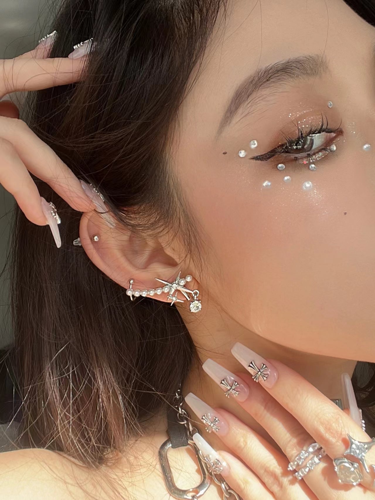 Pearl earrings, ear bone clip, one-piece star shaped design, flash diamond, high-grade sense, earrings with diamond personality