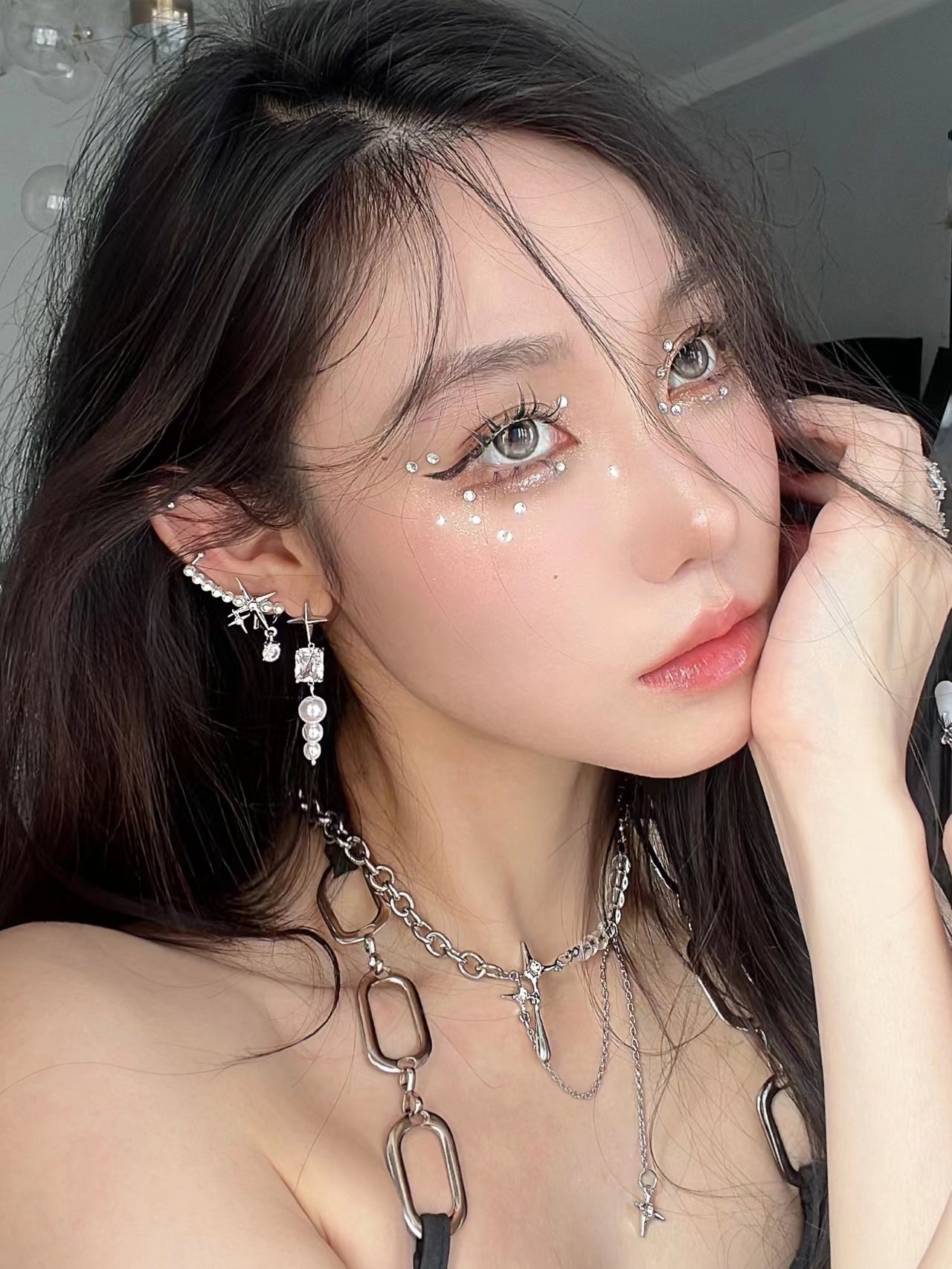 Pearl earrings, ear bone clip, one-piece star shaped design, flash diamond, high-grade sense, earrings with diamond personality