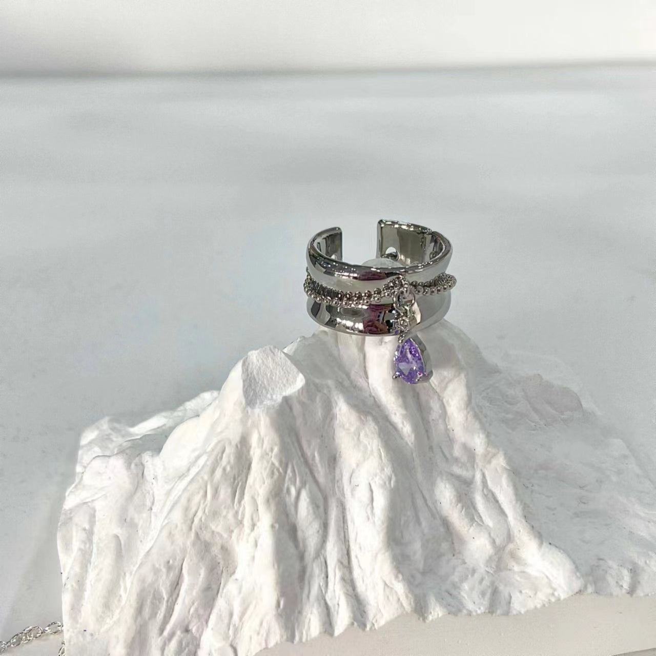 Hot girls bounty sharp tool Purple Diamond irregular cross Y2K ring, fashionable and cool design