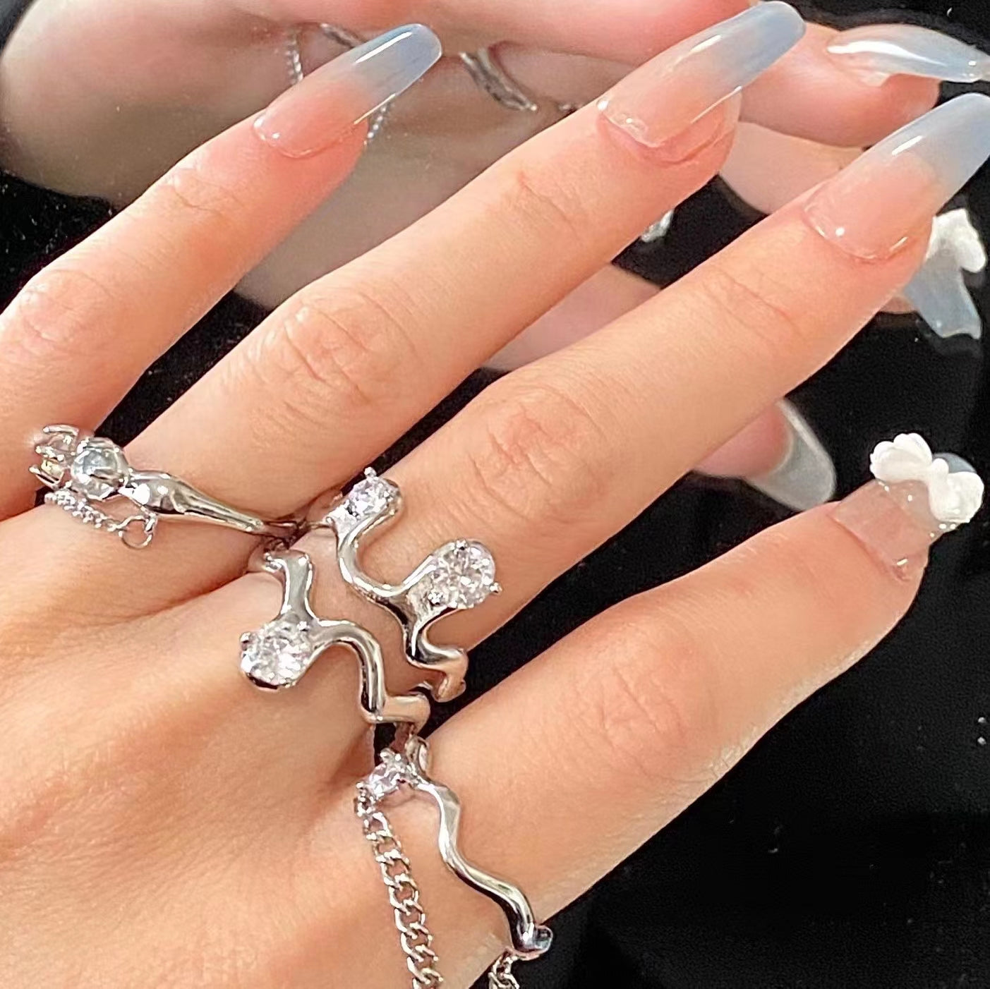 Irregular wavy diamond embellished with cold wind, small crowd, special-shaped combination, stacked open ring