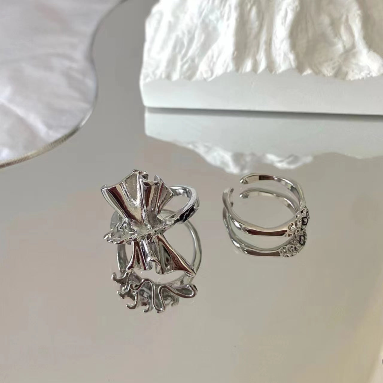 Magic Butterfly reverse design fold Y2K original heavy industry ring personality cool wind closed eyes series