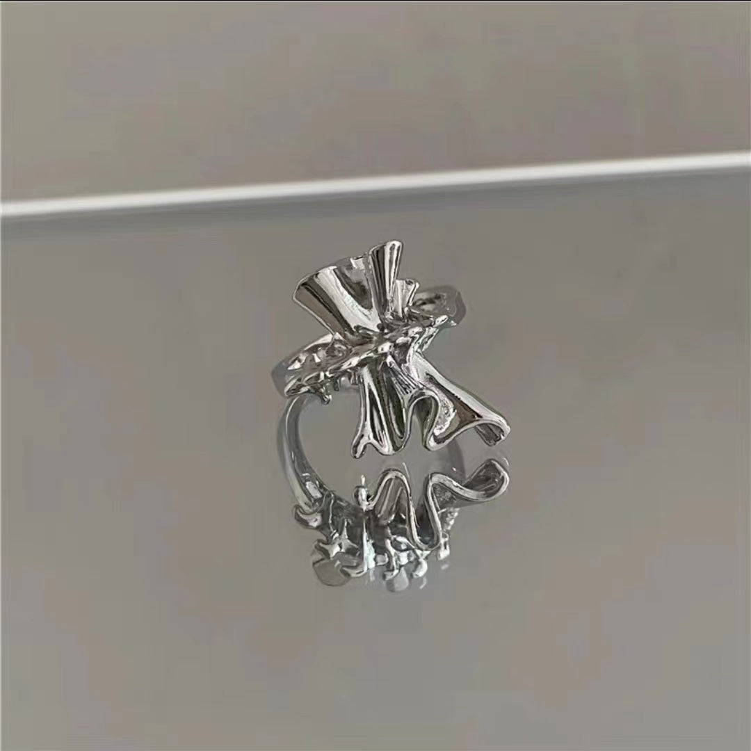 Magic Butterfly reverse design fold Y2K original heavy industry ring personality cool wind closed eyes series