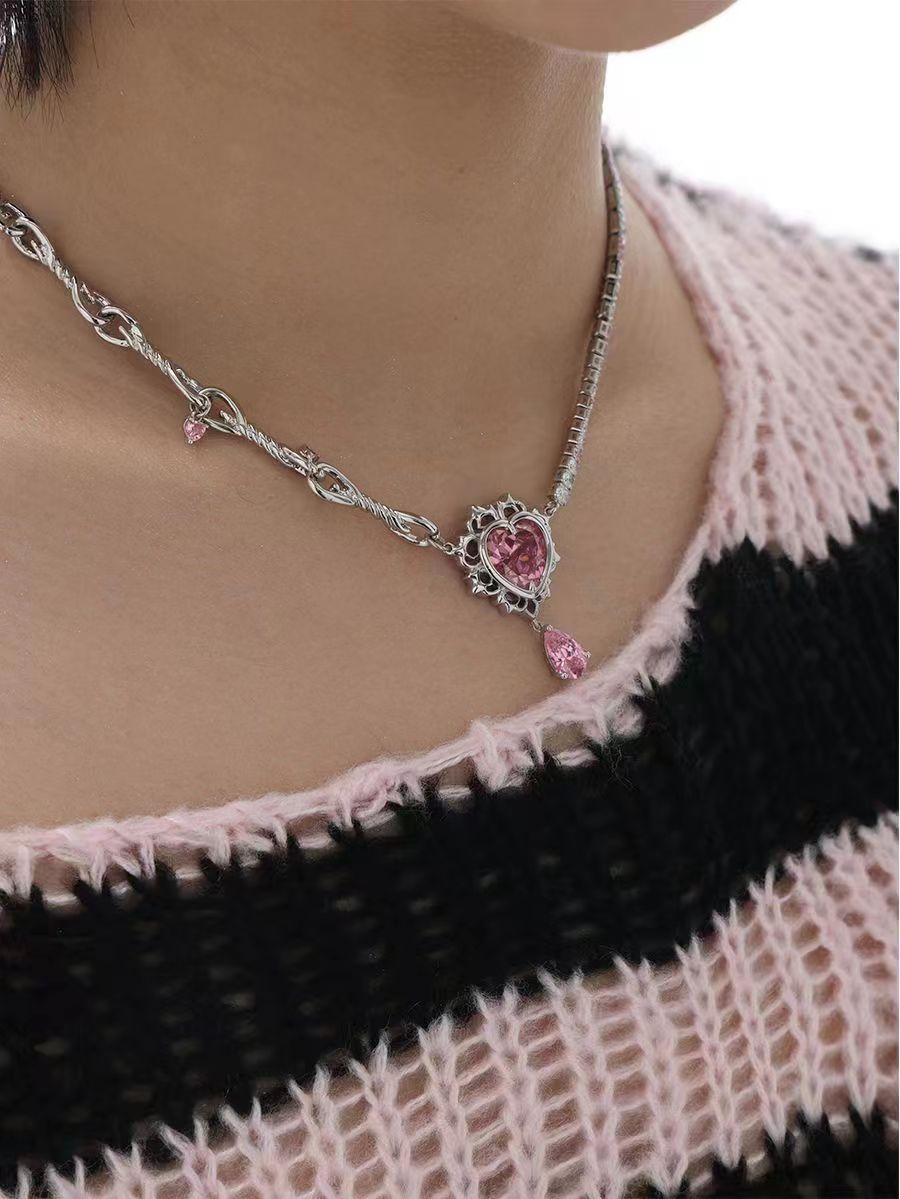 Electric cherry series necklace pink niche personality new collarbone chain senior sense of spicy girl necklace