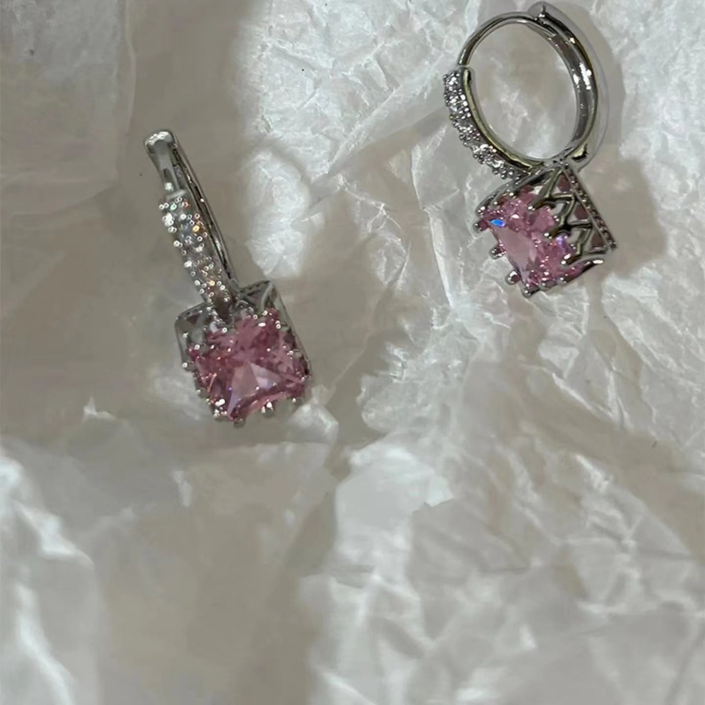 Zircon earrings female sweet cool niche colorful earrings buckle design sense earrings super flash earrings