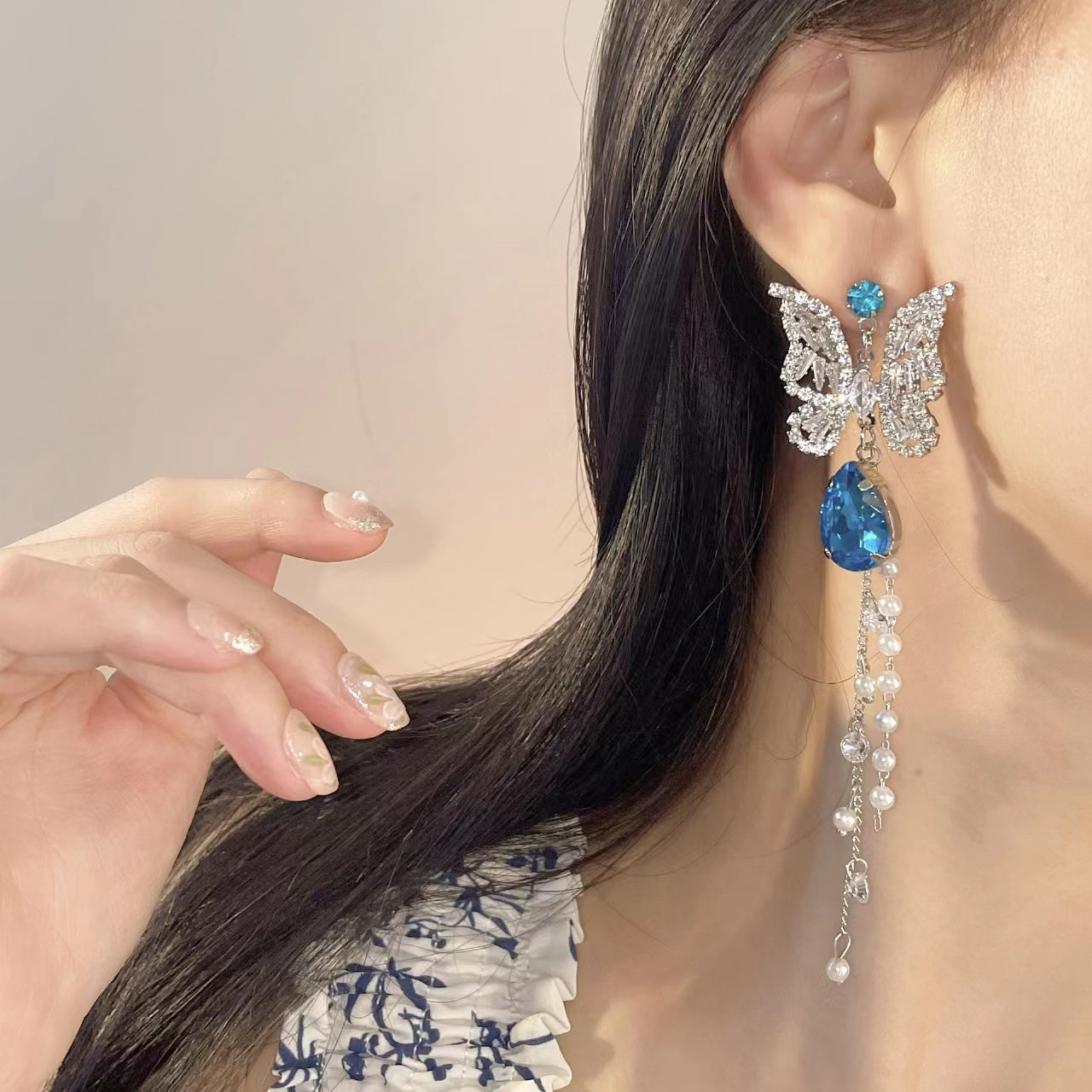 Diamond Butterfly hollow crystal Tassel Earrings asymmetric Earrings long exaggerated Diamond Silver Needle Earrings