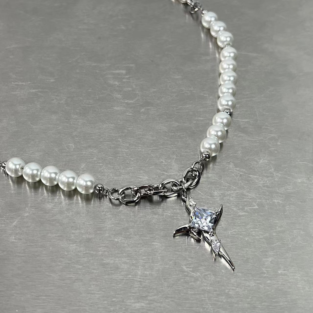 Diamond studded star awn cross necklace, men and women light luxury, minority high sense, pearl collarbone chain, lovers