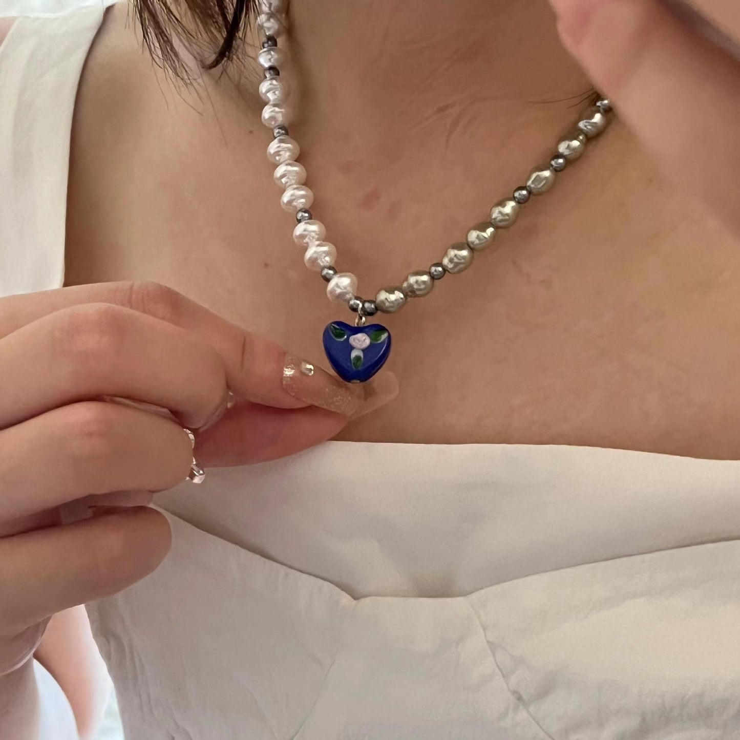 Retro minority design: special shaped pearl splicing necklace, light and extravagant dripping rubber, Love Pendant