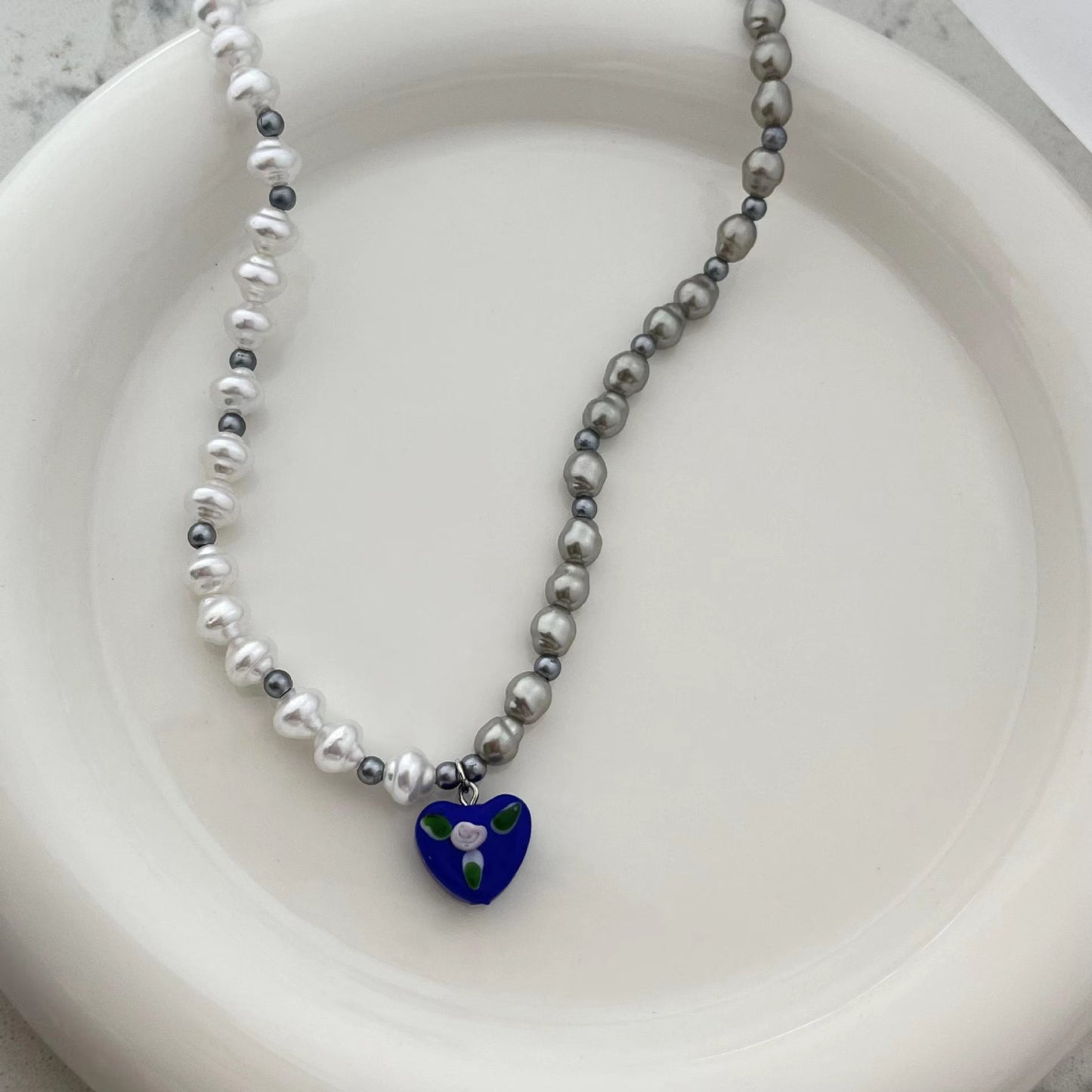 Retro minority design: special shaped pearl splicing necklace, light and extravagant dripping rubber, Love Pendant