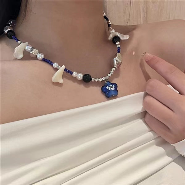 Klein Blue flower shell Y2K Millennium spice girl sweet cool wind Beaded Flower high-grade Necklace
