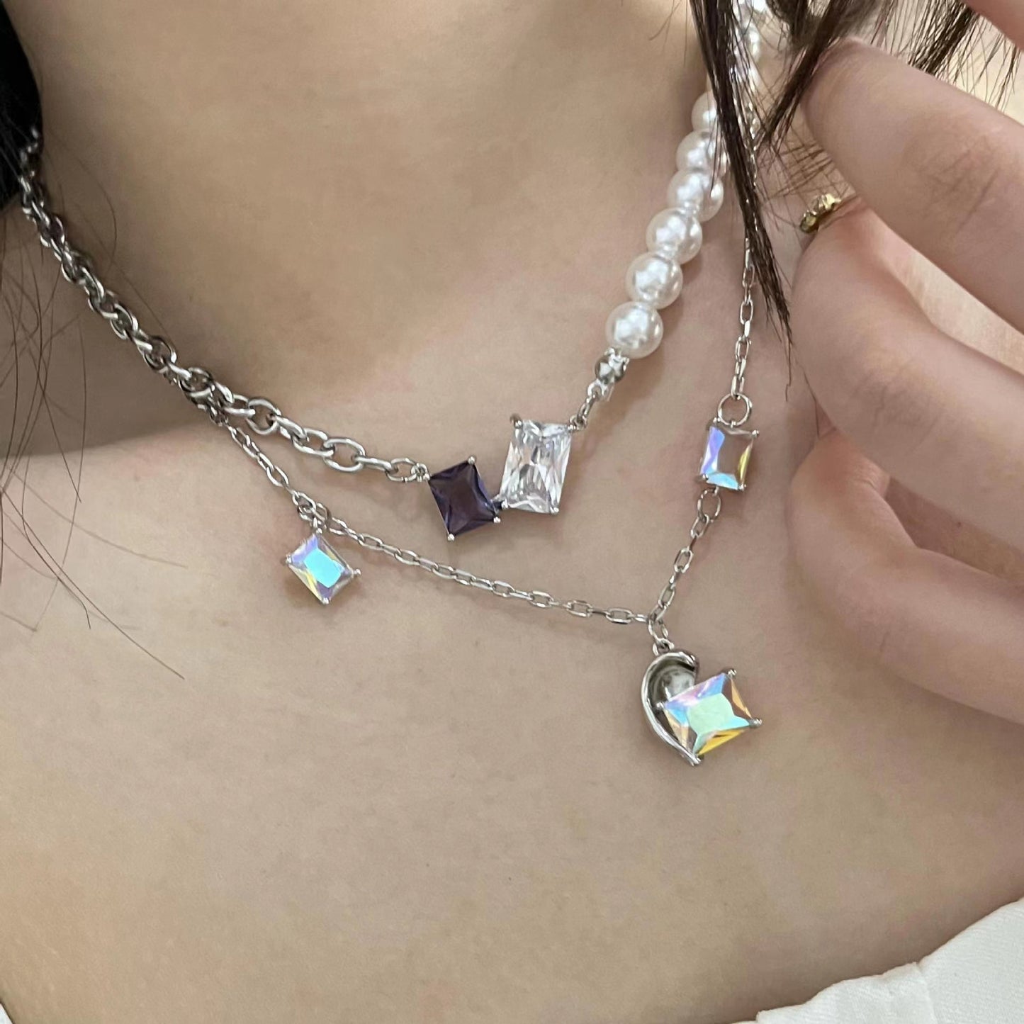 Sweet cool wind dark retro niche gem necklace sparkling zirco necklace superimposed pearl stainless steel necklace