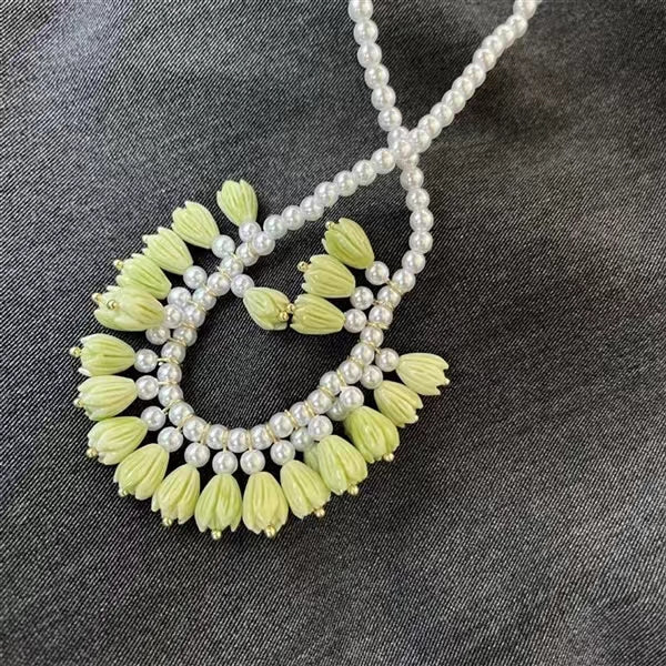 Vintage Green tulip bud hand made pearl light luxury collar chain female cold wind neck chain necklace