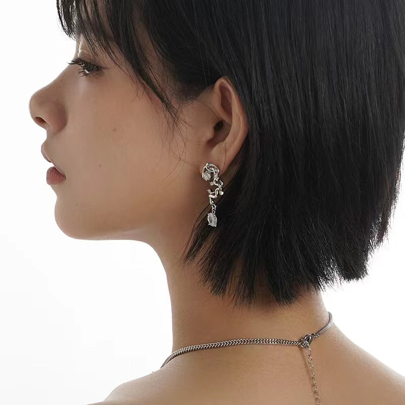 Original design, metal line winding earrings, female unique, exaggerated, simple, small