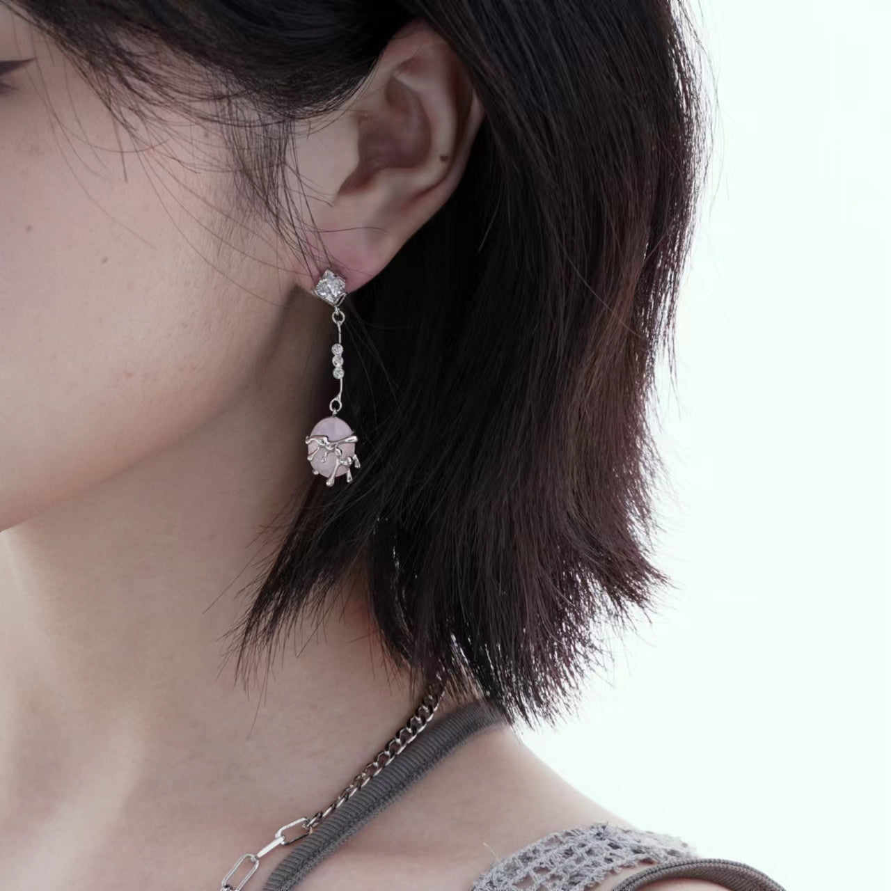 Opal Glacier Pink Water Drop Earrings for Women with High Level Sense