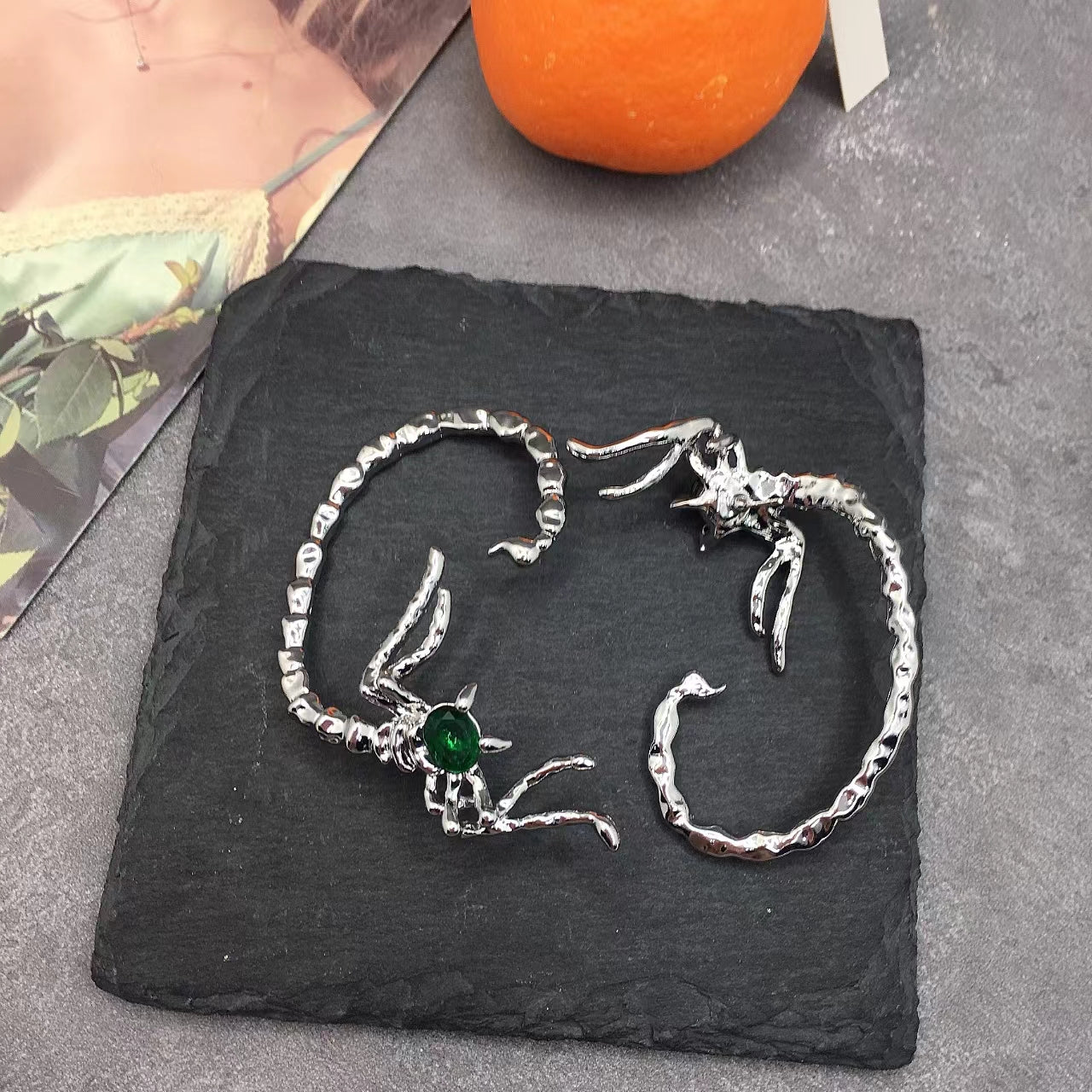 Sweet and cool emerald scorpion earrings female dark fashion cool opening ring scorpion pendant necklace