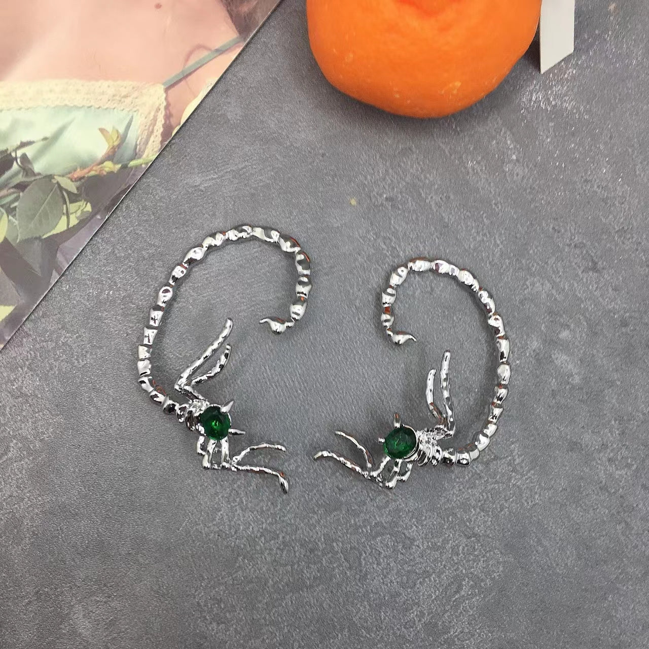 Sweet and cool emerald scorpion earrings female dark fashion cool opening ring scorpion pendant necklace