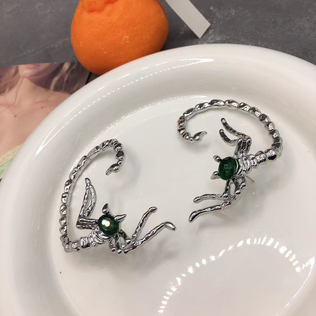 Sweet and cool emerald scorpion earrings female dark fashion cool opening ring scorpion pendant necklace