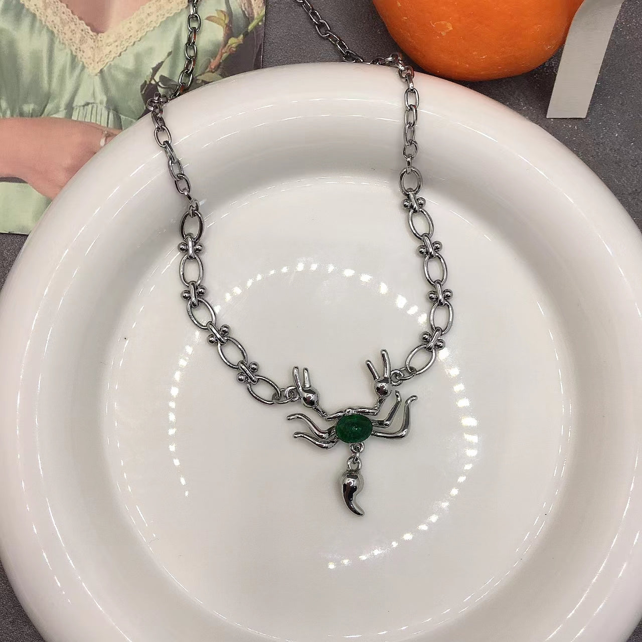 Sweet and cool emerald scorpion earrings female dark fashion cool opening ring scorpion pendant necklace