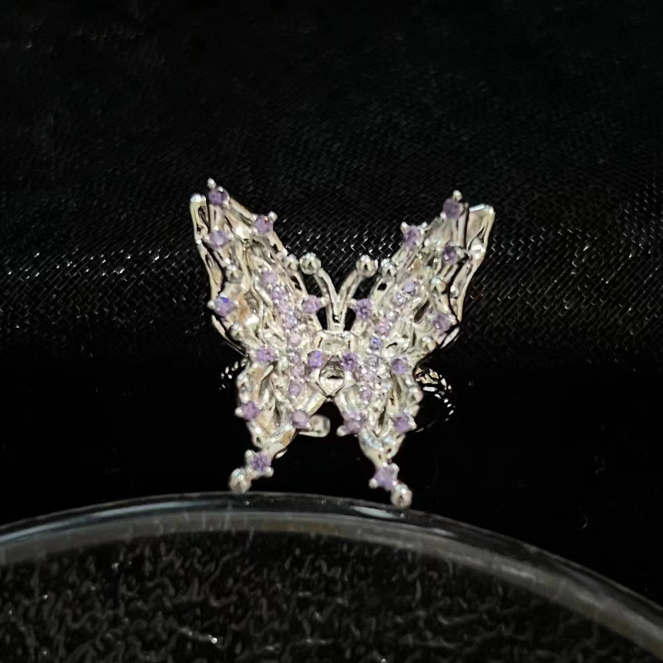 Small design light luxury neckchain inlaid with purple zircon butterfly collarbone chain