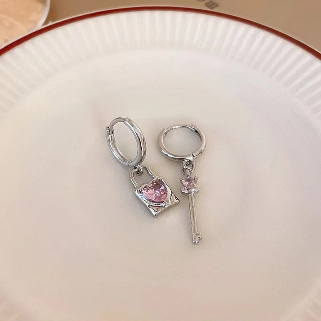 Pink Love Key Lock Asymmetrical Ear Buckle Small Design Sweet Cool Girl