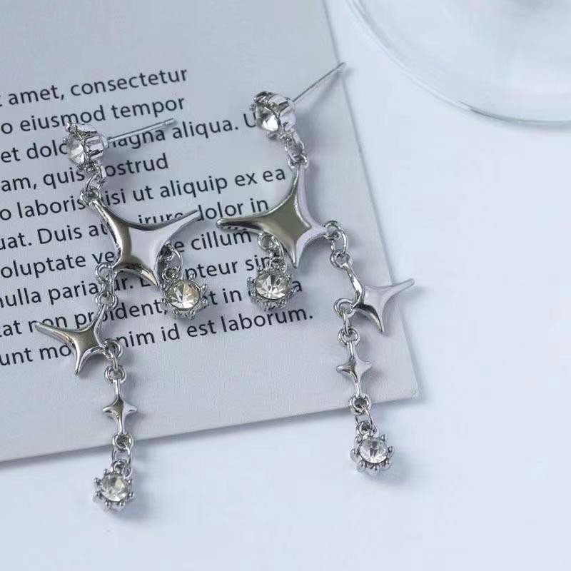 French New Four Star Earrings 2021 Small Fashion Design Earrings Tassel