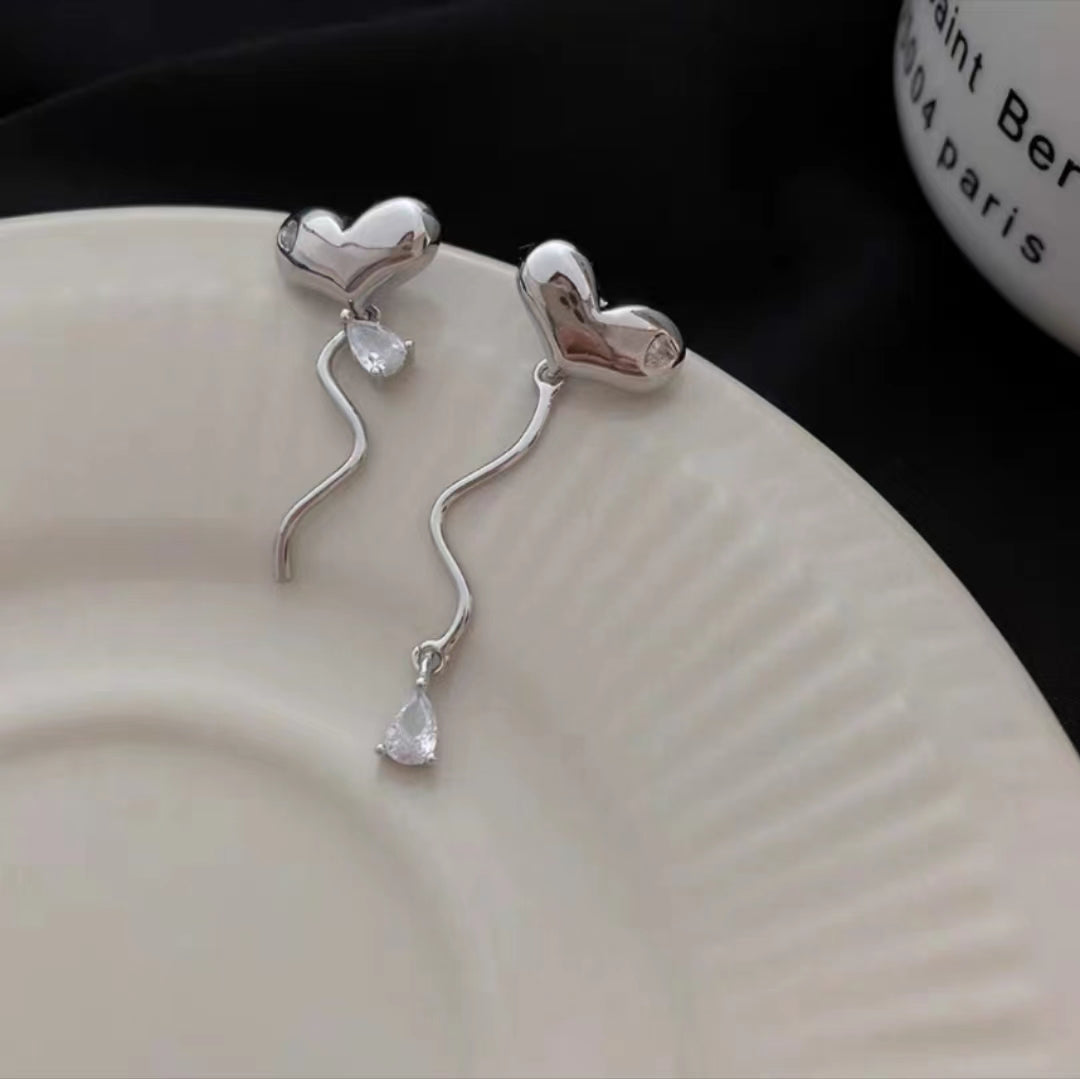 High grade delicate cool zircon love ear studs simple personality ear clip