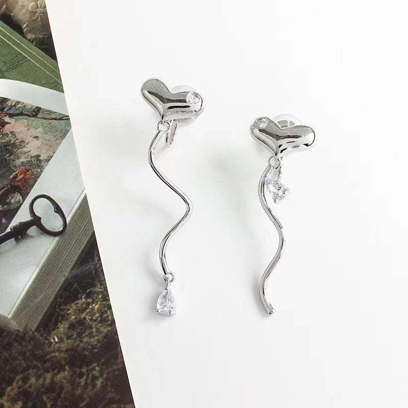 High grade delicate cool zircon love ear studs simple personality ear clip