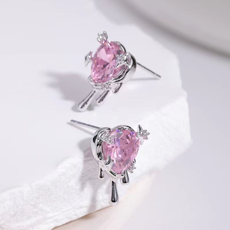 New Earrings Sweet and Cool Love Pink Zircon Earrings Popular Design Premium Cold Air Lava Earrings