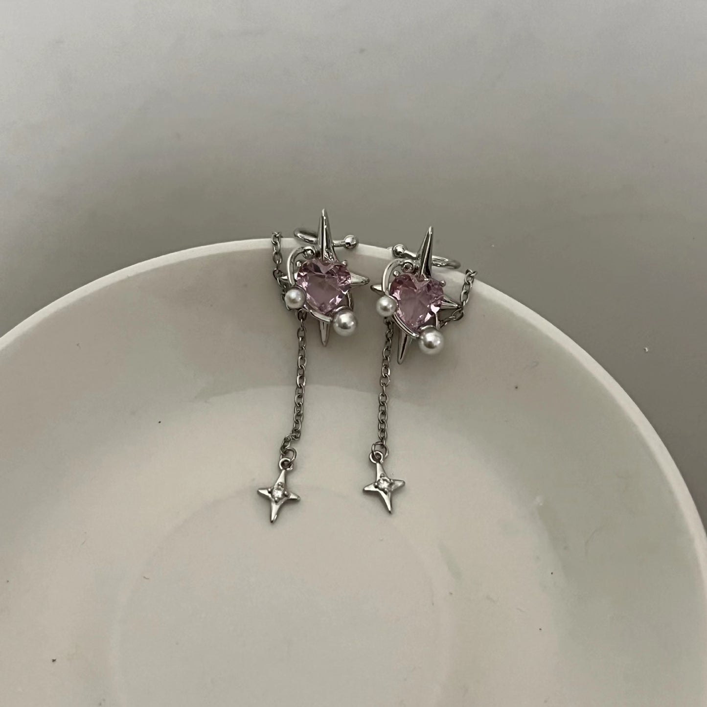 Sweet sister ear clips female sweet cool Japanese and Korean temperament love mansard powder zirconia earrings